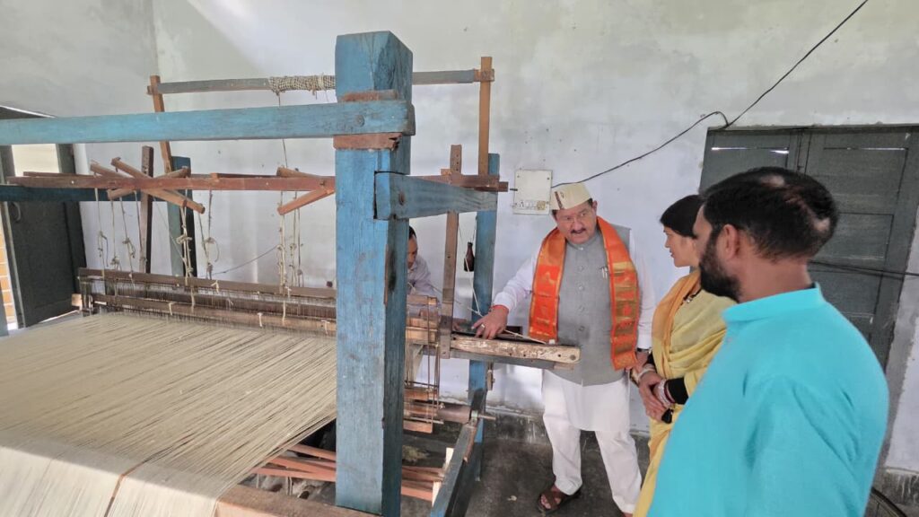 Khadi Gramodyog Uttarakhand inspection by Bharat Singh Chaudhary in Srinagar Garhwal